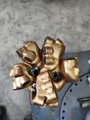 4.5 اینچ (114.3mm) M516 PDC حفاری برای حفاری معدن نفت و گاز